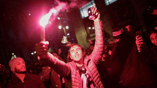 philadelphia-eagles-fans-police-scanner.jpg